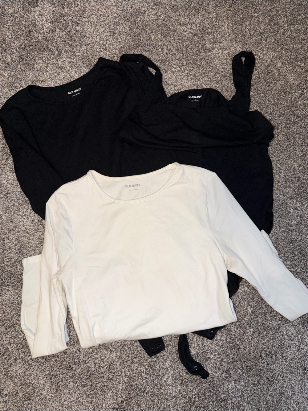 Old Navy Long Sleeve Bodysuits in Black and White - Pack of 3